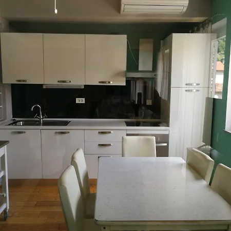 Zlatko Delic Apartmán *